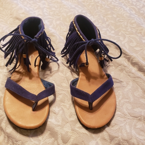 Fringed Sandals - Picture 2 of 9